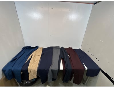 Entire Vintage Clothing Store Liquidation (ON11... - Lot 125