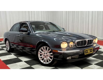 <b>2004 Jaguar XJ X350 Sedan - Grey - 194,046km - ...