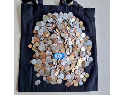 Banknotes & Coins (A985) - Lot 4004