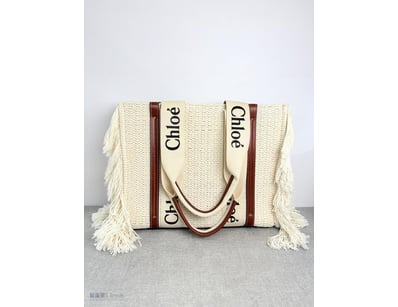 CHLOE MEDIUM WOODY SPECIAL EDITION TOTE BAG 

Cond...