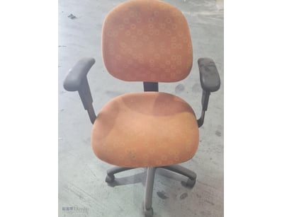 Office Chair. Arm Rests. Adjustable height and Bac...
