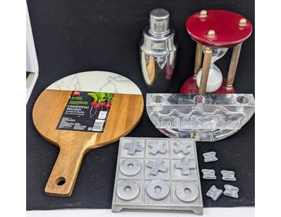 The Curio Collection (A1000) - Lot 2842