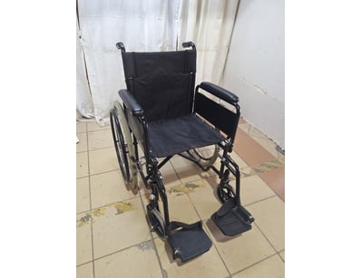 Wheelchair, Black Finish

Dimensions H:90cm W:65cm...