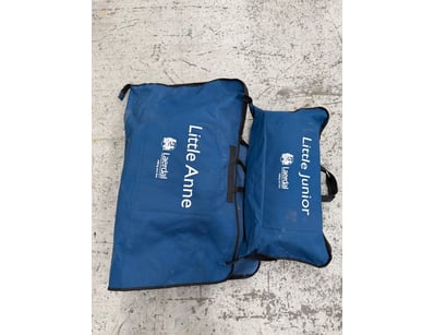 Lot of 2xCPR/first aid training manikin head with ...