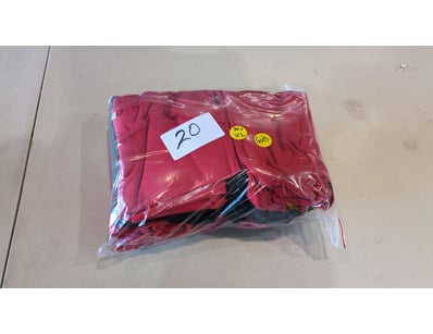 Assorted Girls XXL Singlets - Qty 30

Sold as Lot...