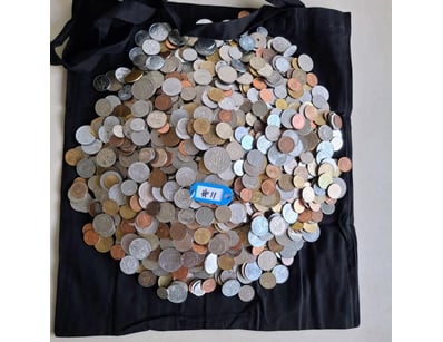 Banknotes & Coins (A985) - Lot 4010