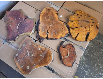 Clocks, 5 x timber block clocks 

Sold as lot
...