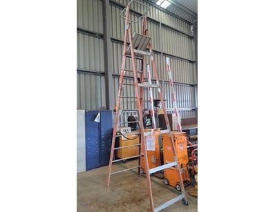 10' Laddamax Fibreglass Step Ladder

Ref No: 11657...