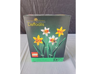 **UNRESERVED** LIFETIME COLLECTION OF LEGO PART... - Lot 322