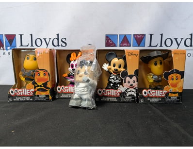 DISNEY HALLOWEEN OOSHIES COLLECTIBLE FIGURES COLLE...