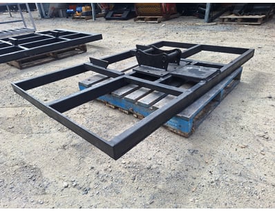 Machinery, Trucks & Attachments - Lot 33