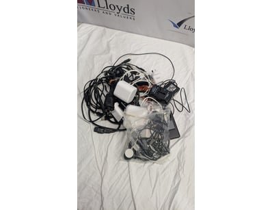 UNRESERVED Airport - Lost Property (A980) - Lot 629