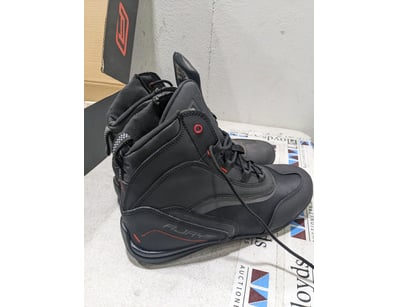 Motorcycle Apparel & Accessories (NSWA981) - Lot 154