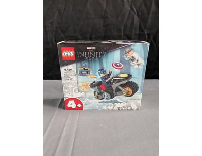 **UNRESERVED** LIFETIME COLLECTION OF LEGO PART... - Lot 249