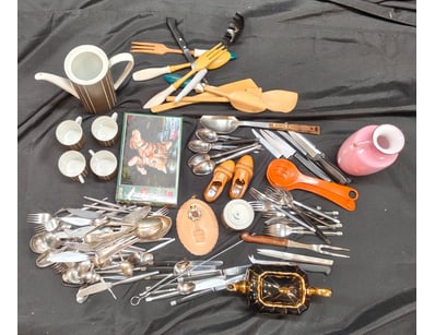 The Curio Collection (A996) - Lot 2095