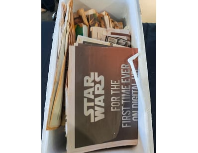 Vintage collectibles lot comprising mixed memorabi...