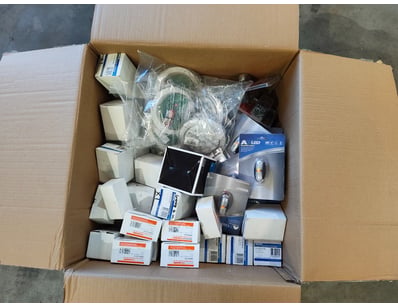 Bulk lot of automotive and security lighting compo...
