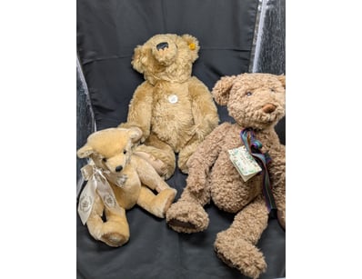 The Curio Collection (A995) - Lot 1177