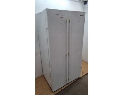 Westinghouse WSE6100WA side-by-side refrigerator i...