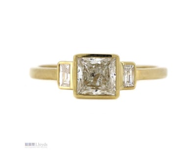 14K YELLOW GOLD AND DIAMOND, TRILOGY RING.      

...