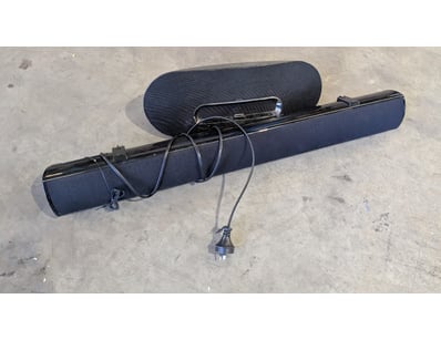 Professional audio soundbar system comprising a cy...