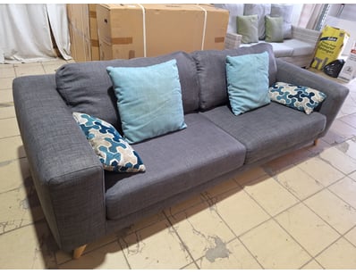 4-Seater Sofa With Pillows, Grey Finish

Dimensi...
