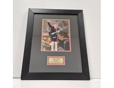 Mancave & Memorabilia (A983) - Lot 608