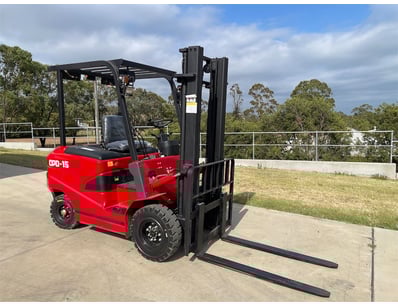 UNRESERVED Factory Direct - Forklifts, Excavators... - Lot 8