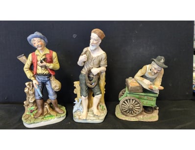 3X PORCELAIN FIGURINES - VINTAGE STYLE

Item Siz...