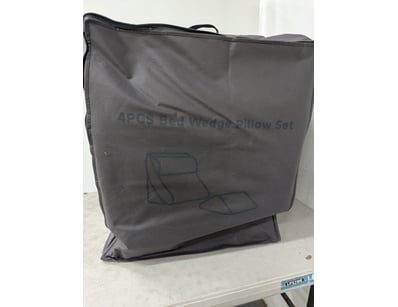 4 piece wedge pillow set, in carry bag

