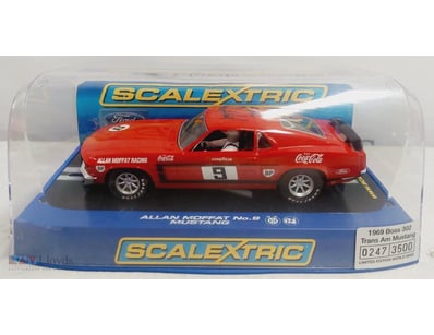 SCALEXTRIC C2775 1:32 SCALE LIMITED EDITION 1969 F...