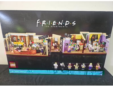 **UNRESERVED** LIFETIME COLLECTION OF LEGO PART... - Lot 734