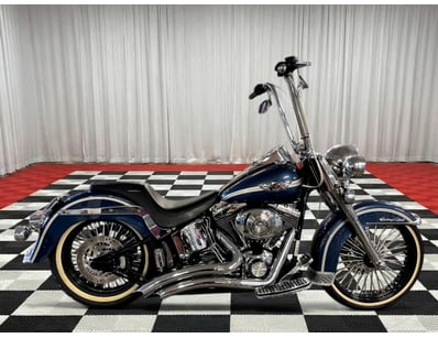 <b>2003 Harley-Davidson Softail - Dark Blue with C...