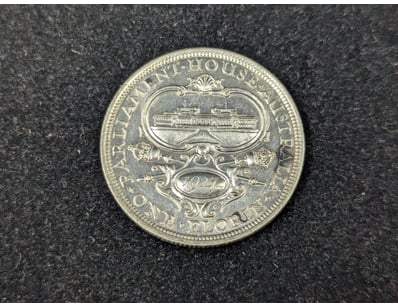 1927 AUSTRALIAN 8 PEARL PARLIAMENT HOUSE FLORIN
...