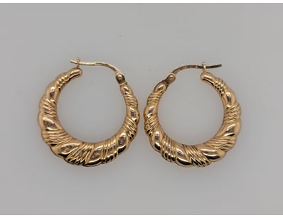 9CT YELLOW GOLD EARRINGS

One Earring Does Not S...