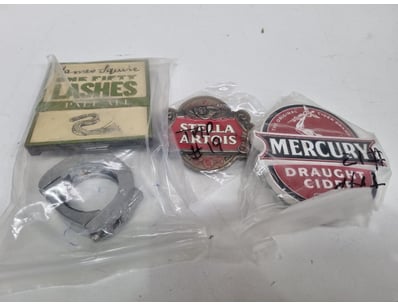 brewery collectibles lot comprising three items. I...
