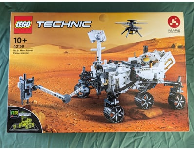 **UNRESERVED** LIFETIME COLLECTION OF LEGO PART... - Lot 182