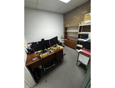 Distribution Business Equipment Liquidation (ON... - Lot 231