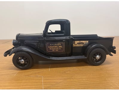 Mancave & Memorabilia (A1007) - Lot 443