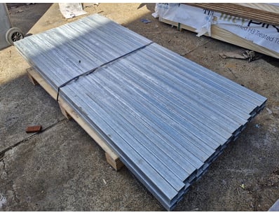 Duragal

36 x 50mm x 50mm x 1.6mm x 1900mm

SO...