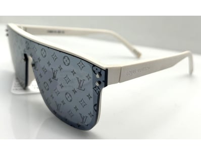 Luxury Pawnbroker Christmas Sale PART 1 (A984) - Lot 355