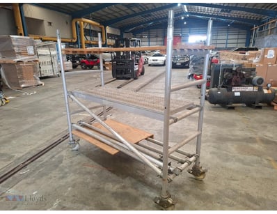Scaffolding unit 1 x platform with ladder hatch, 8...