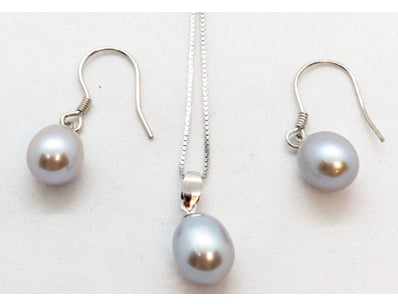 DARK PEARL DROP EARRINGS WITH SILVER NECKLACE SET
...