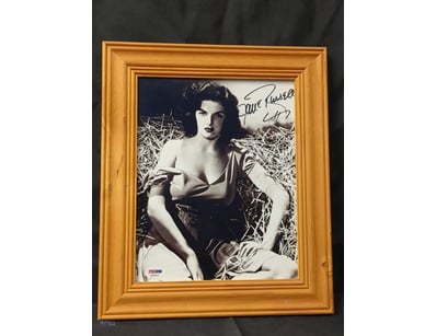 THIS IMAGE FEATURES A SIGNED PROMOTIONAL PHOTOGRAP...