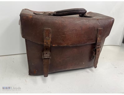 VINTAGE LEATHER SATCHEL WITH CPP 303 MARKINGS

Ite...