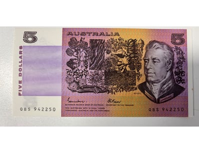 AUSTRALIAN FIVE DOLLAR NOTE, R209A (UNC)

CV: $4...