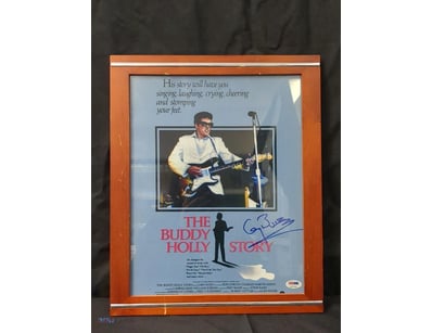 AUTOGRAPHED PHOTOGRAPH OF GARY BUSEY.

Item Size: ...