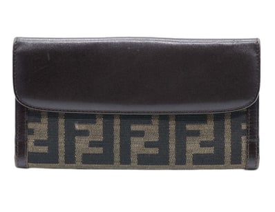 Designer Vault (A984) - Lot 6737