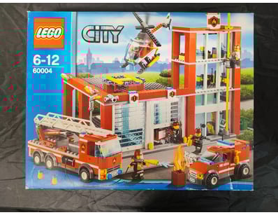 **UNRESERVED** COOKIE'S LIFETIME COLLECTION OF ... - Lot 953