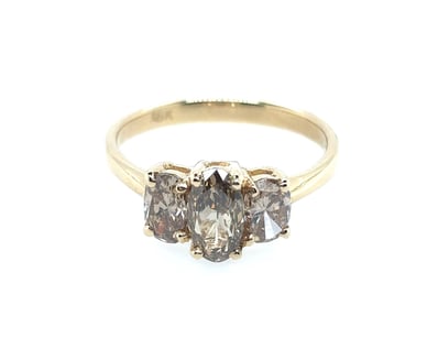 18CT YELLOW GOLD DIAMOND RING

Featuring An Oval B...